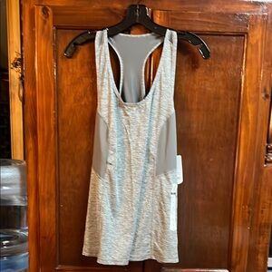 Women says XL Xersion brand gray heather tank top ever air breathable technology